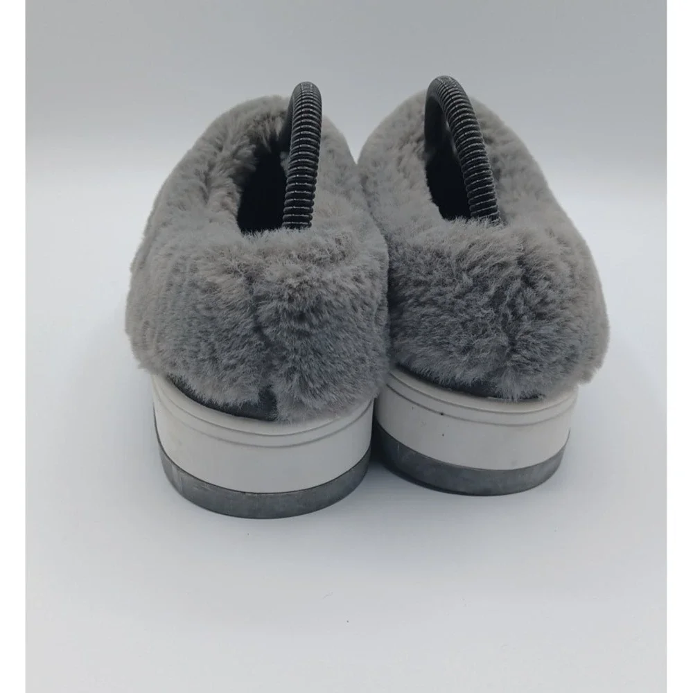 Blondo Suri Gray Suede Slip On Boots Booties Waterproof 9M B3321635 SUPER‎ SOFT!